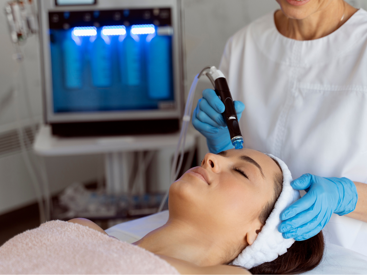 Facial Hydrafacial